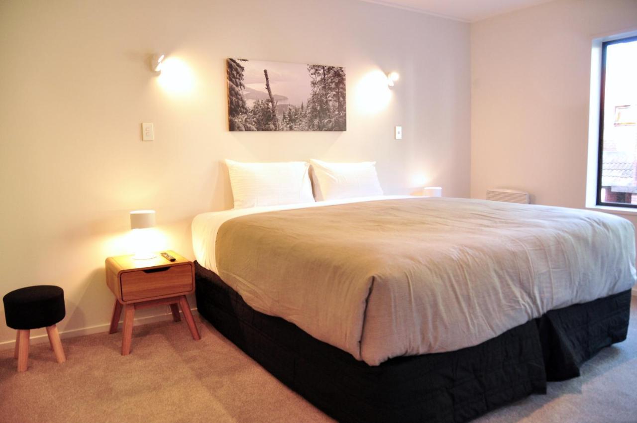 St James Apartments Квинстаун Экстерьер фото