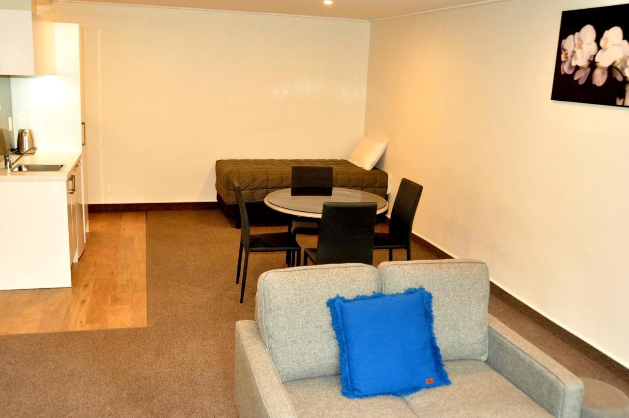 St James Apartments Квинстаун Экстерьер фото