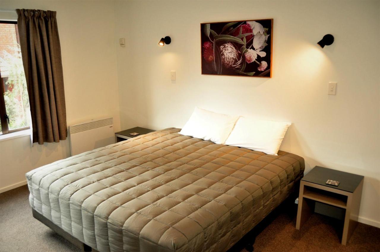 St James Apartments Квинстаун Экстерьер фото