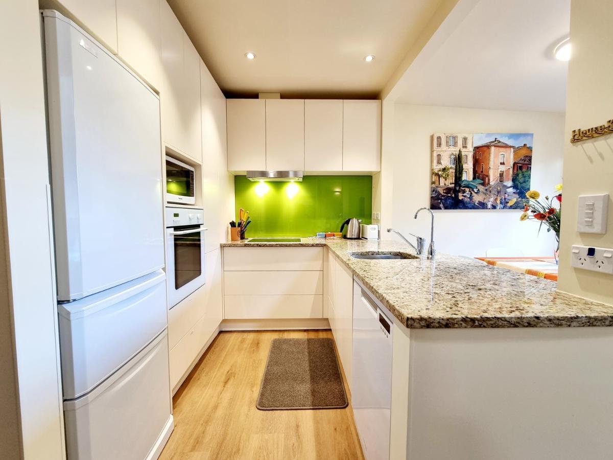 St James Apartments Квинстаун Экстерьер фото