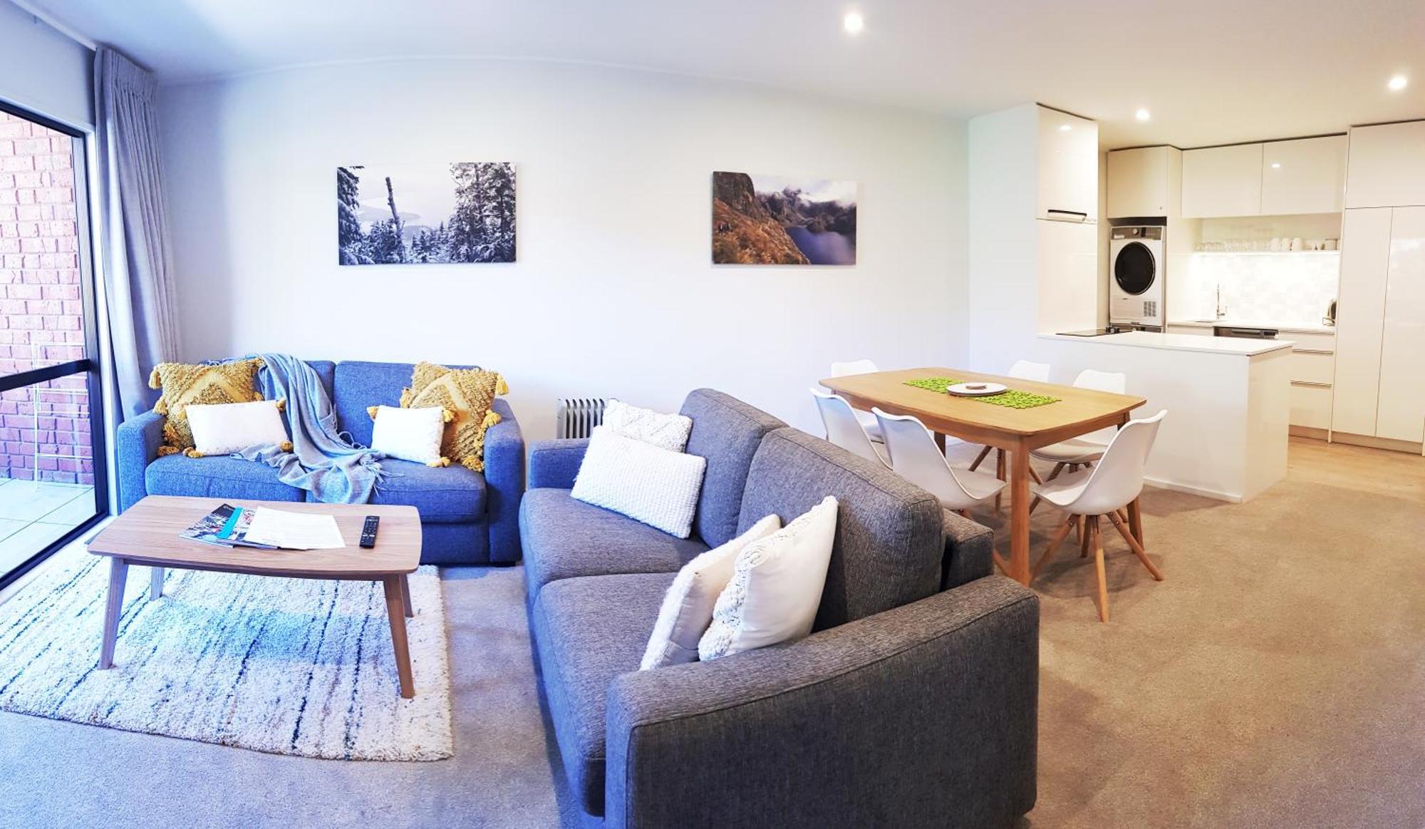 St James Apartments Квинстаун Номер фото