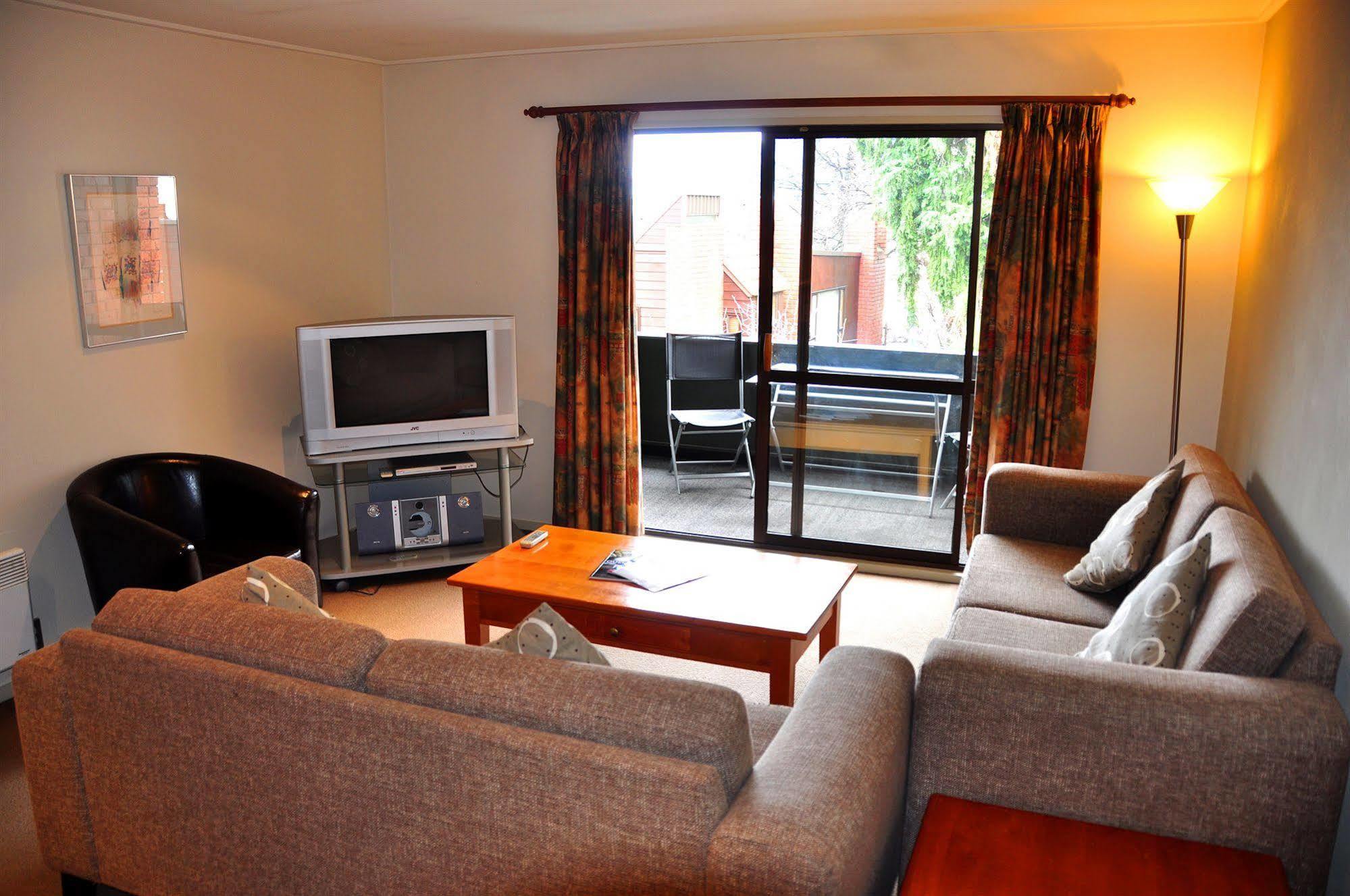 St James Apartments Квинстаун Экстерьер фото